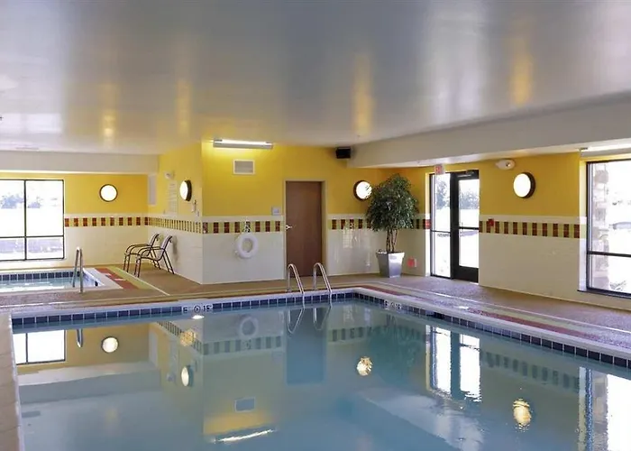 Hampton 3* Yorkville