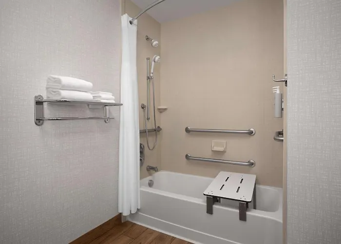 Hampton Hotel 3*