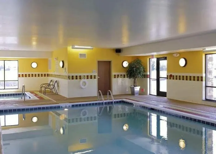 Hampton 3*
